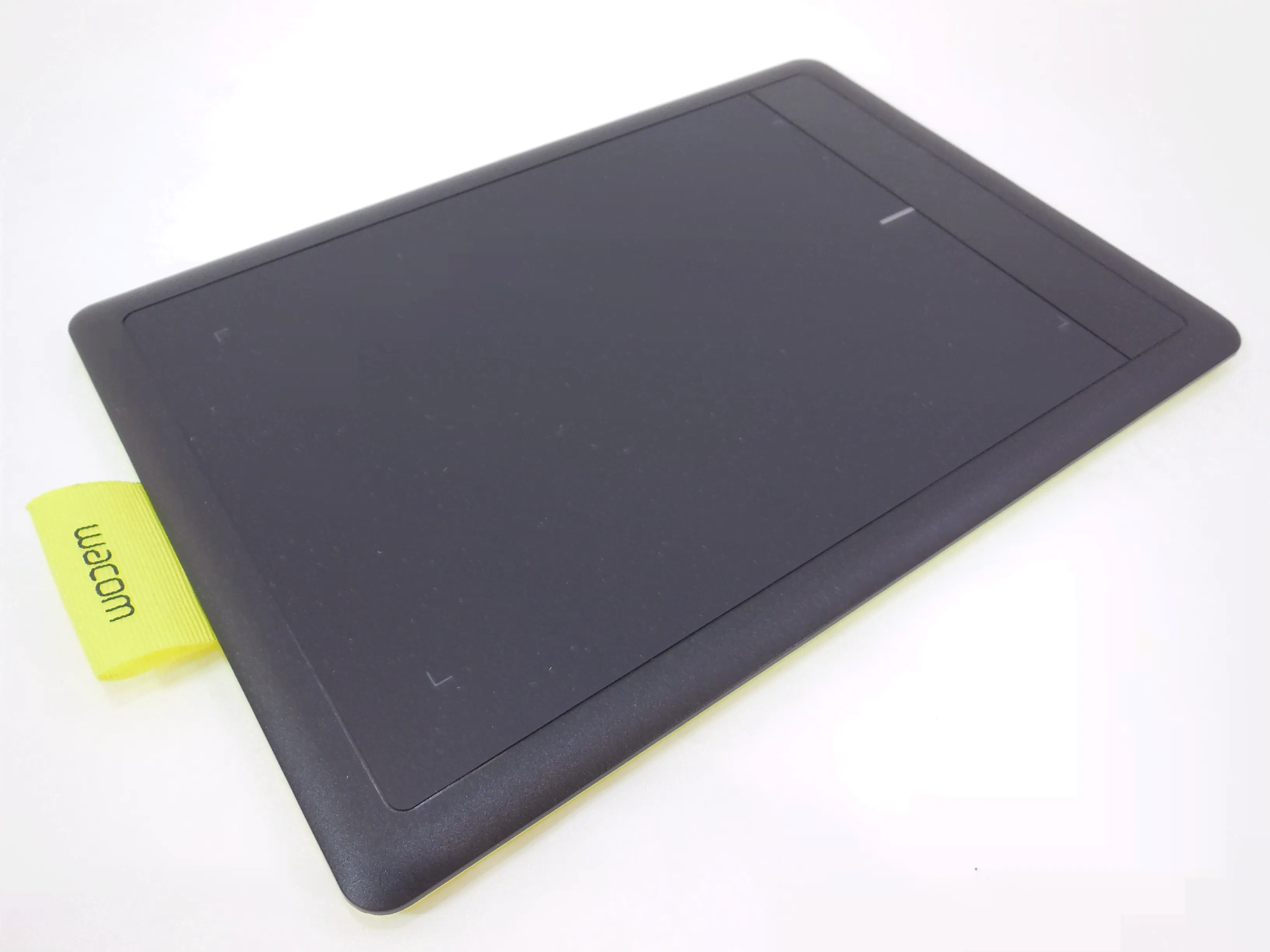 Графический планшет One by Wacom Small CTL-471-1