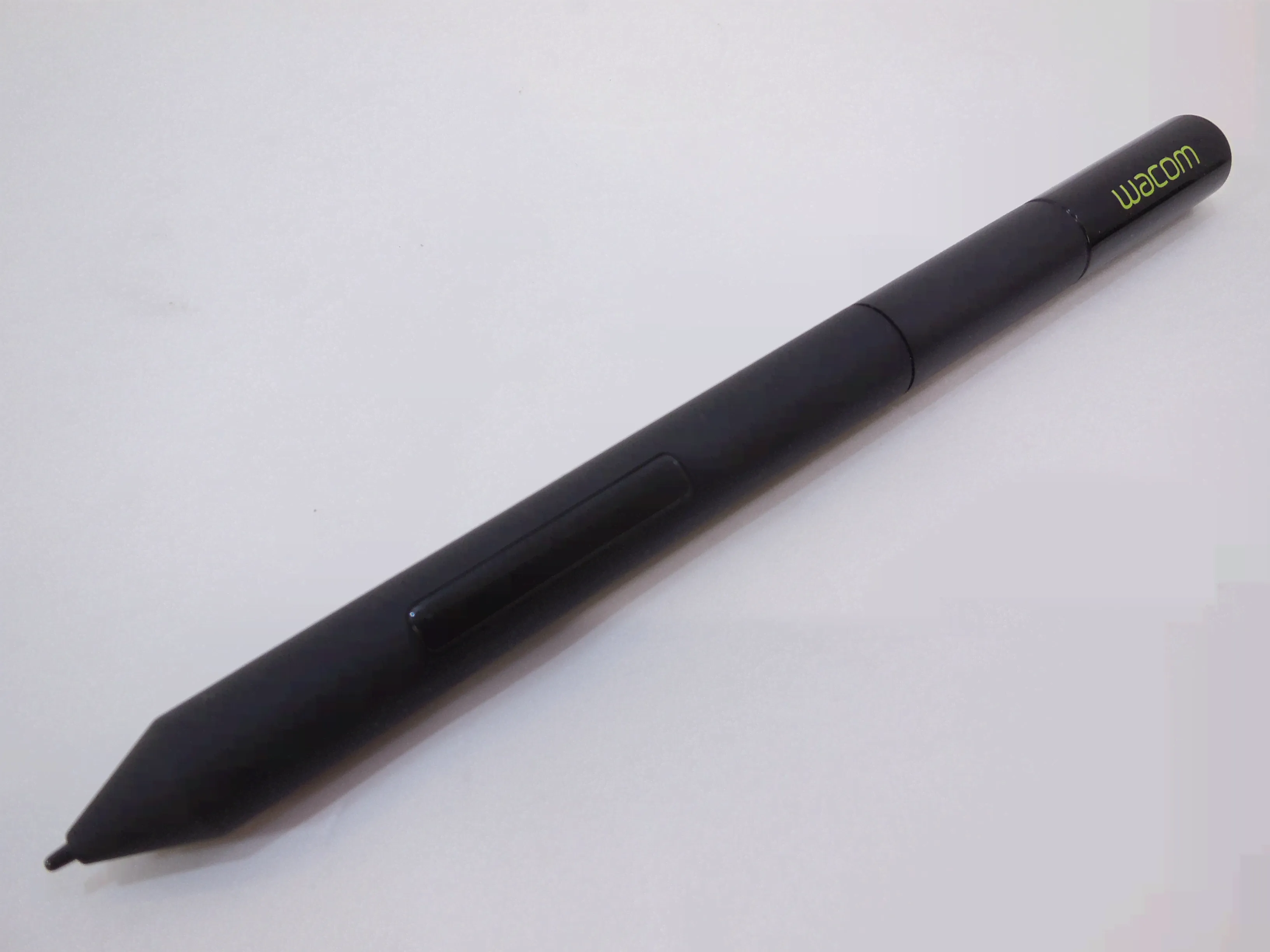Графический планшет One by Wacom Small CTL-471-2